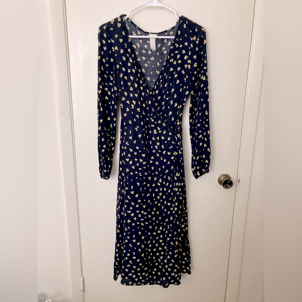 H&M Wrap Maxi Dress | Navy / Yellow | Size 4 | Floral Pattern |